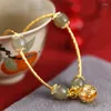 Bangle Natural Hetian Jade Bell Armband For Women Girls Amulet Jewelry Mors dag gåvor Guldfärgade handledsdamer