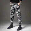 Heren jeans hoogwaardige mannen slanke fit denim broek camouflage multi pocket jogging stijlvolle sportstraat trendy lading jeans 220927