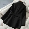 Trenchrockar Fashion Trench Coat Dress Women 2022 Ny Spring Autumn Windbreaker Coat Kvinnlig storlek Black White Belt Blazer Vintage Y2209