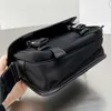 Moda luxo bolsa sacos de noite de náilon bolsa de ombro mensageiro sacos de corpo cruzado bolsa feminina bolsa removível espaçoso metal triângulo impressão forro externo com zíper bolso