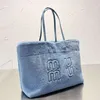 Inverno macio pele compras bolsas de grande capacidade totes em relevo letras mulheres bolsa de ombro sacos de viagem de férias bolsas designer mulher bolsa