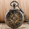 Pocket Watches Retro Black Hollow Pattern Mechanical Self Winding Watch Gold Roman Siffer Skeleton Dial Pendant Automatisk antik klocka