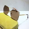 Designer Novos óculos de sol para mulheres clássicas Moda de verão 0817S Estilo metal e armação de prancha Óculos de alta qualidade Lentes de proteção UV 0817