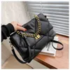 HBP Bolsas de noche Textura Messenger para mujeres Moda Invierno Lingge Messengers Bolsa de cuero suave Otoño Invierno Cadena Bolso 220826