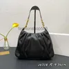 Femmes Chaîne Aisselles Sacs À Bandoulière Ruché Hobo Sac À Main Dame Fourre-Tout Embrayage Sac À Main Boucle Fermeture Mode Classique Rétro Sac En Cuir Grande Capacité Plissée Aisselle Pochette