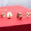 Экстравагантные дизайнерские 3D Heart Love Серьги с серьгами из серебряных ушей из нержавеющей стали для женщин.