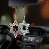 Interieurdecoraties Universele auto achteruitkijk spiegel Snowflake Ornamenten Multifunctionele briljante schitterende decoratie Creatieve hangers