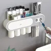 Tenedores de cepillos de dientes Estante de almacenamiento de baño Soporte invertido eléctrico Pared -Accesorios automáticos de exprimidor de pasta de dientes 220929