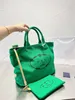 Вечерние сумки последнее холст 22 тотационная сумка для покупок основной стиль Кривористый дизайн, привлекающий элегантную сумочку модную универсальную сумма. Размер 36 см.