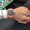 Tittar på armbandsur Luxury Richa Milles Designer Men's hela automatiska mekaniska klocka Diamant Inlagd kalender Personlig modeband ni