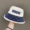 Chapeau de seau Casquette de boule de laine plate chapeaux à bord avare lettres Plaid pour hommes femme casquettes Casquette belle qualité