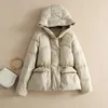 Womens Down Parkas kort tjock varm pufferjacka kvinnliga vinterkvinnor 90% vit anka ner kappa avslappnad vattentät smal svart parkor 220929