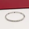 Pulsera de amor Joyería de lujo de moda Aleación de titanio para mujer Brazalete chapado en oro Tornillo Diamante para hombre Diseñador de lujo Pulseras de regalo para el día de San Valentín