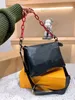 10A L أكياس القابض أكياس مصغرة Pochette Coussin BB أكياس ناعمة منتفخ منتفخ أحادي المحفظة