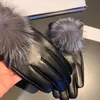 Men Women Designer Gloves Winter Luxury Leature Leather Mittens Brand Five Fingers Glove Warm Cashmere Insoug