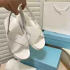 슬리퍼 2022 여름 새로운 삼각형 고도 로마 샌들 크로스 스트랩 간단한 둥근 머리 평평한 바닥 여자 신발