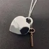 Pendant Necklace Luxury Designer Necklace Gift Classic Heart Womens Mens Fashion Gold Silver Luxurys Designer Jewelry2462