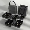 Pappersmycken Box Armband Halsband Ringörörhängen Displayboxar Bröllopspresenter Förpackningsfodral