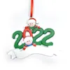 Ciondolo da appendere in resina per famiglia natalizia 2022 Nome personalizzato Ornamento per albero di Natale Motivo per famiglie di calzini di alce di Babbo Natale
