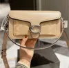 حقائب جلدية فاخرة عالية الجودة للسيدات لعام 2022 حقيبة كتف عصرية عصرية من Crossbody Tabby