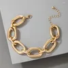 سحر أساور الشرير الذهبي المعدن للنساء جوفاء Out هندسة سبيكة طبقة واحدة من الأزياء الهدايا المجوهرات 17081