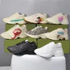 Designer Sneakers Rhyton Casual Skor Beige Herr Sneakers Lyx Chaussures Dam Sko Pappa Plattform Sneaker Med Box