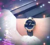 Top Marke G Form Kleines Zifferblatt Damenuhr 30mm Quarzuhr Echtes Leder Schönes Geschenk Dame Joint Importiert Kristallspiegel Armbanduhr Armband Montre De Luxe