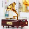 Objetos decorativos Figuras Vintage Gramófono Cajón Caja de música para decoración del hogar Boda Regalo de cumpleaños Estatuilla Joyería Manivela Carrusel 220930