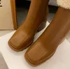 Mulheres Botas de tornozelo 22SS Pur outono de inverno Pluxh Motorcycle Boot Slip na plataforma andando botas táticas ao ar livre tênis casuais de alto nível casual