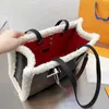 Totes Automne Hiver En Peluche Sac Fourre-Tout Designer Sacs Femmes En Velours Côtelé Sac À Main De Mode Poilu Épaule grande capacité Shopping Messenger Sacs Femme Portefeuille 220926