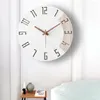 壁時計北欧の大量時計モダンなデザインメカニズムアートオリジナルの装飾アイテムサイレントサーチリビングルームの家具を見る