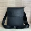 Ontwerper Italiaanse heren schoudertassen man echte lederen aktetassen mannen handtas bolsas messenger tas mannen trouwjurk crossbody tas 02