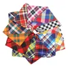 Kerstmisdierhondbandana Collars Dog Cat Plaid Triangle Bandanas verstelbare huisdieren Bib Xmas kleine middelgrote honden decor necklerchief bh7693 tyj