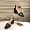 Sandales pour femmes de style européen classique de luxe, chaussures habillées à la mode, sandales à talons, lettre en cuir, pour rendre la semelle extérieure en caoutchouc plus colorée, chaîne en or