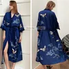 Damska odzież sutowa satyna szata kobiet letnia nocna bielizna z nadrukiem kwiat Nightderbress v-dępe Kimono Boshobe Suknia nocna w salonie odzieży nocnej