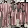 Accueil Vêtements Blanc 5 PCS Robe Sey Pyjamas Femmes Satin Vêtements De Nuit Sexy Kimono Peignoir Robe Soyeux De Nuit De Mariée Demoiselle D'honneur De Mariage