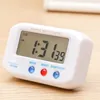 Bordklockor Portable Electric Desktop Clock Mini LED Digital elektronisk larmskärm för hemmakontorets skrivbord