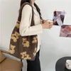 イブニングバッグの女性漫画ベアプリント肩のぬいぐるみハンドバッグかわいい大容量装飾ボタン内側の格子縞のバッグ