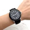 Роскошные лучшие бренды Mens Watch Mechanical автоматические бизнесмены дизайнерский дизайнерский ремонт резиновый ремешок 42 мм золотые водонепроницаемы