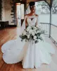 2022 Abiti da sposa eleganti a sirena Abiti da sposa con strascico da cappella Abiti da sposa con strascico in pizzo con applique in pizzo pieno di innamorati africani