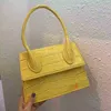 Modedesigner kvinnors nya bärbara messenger axelväska vit läder handväskor handväskor kvinnor g220523
