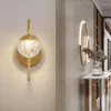 Lampa ścienna Nowoczesne kryształowe światło do sypialni Luksusowe złote wnętrze w łazience salon obok dekoracyjnego urządzenia