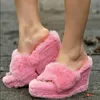 Sandały Autumn 2022 Fur Plat Cedn Obcowanie Sandał Sandał Women Furry Drag Furry Drag Fashion Outdoor All-Match Buty Chaussure Femmesandals