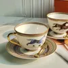 Tazze Piattini Cavallo Set da caffè Tazza in ceramica Porcellana Teaware Regalo di lusso Bone China Decorazione di nozze Bicchieri