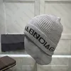 Beanies de marca cálida para mujeres Men Diseñador de invierno Tapas Knit Knit Beanie Street Hats Bonnet Black White Skull Cap6708833333