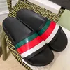 Designer Slides Herrkvinnor tofflor Summer Sandals Beach Slide Plat Platform Ladies Sandali Badrum Hemskor Flip Flops Striped3019466