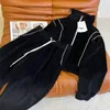 Женские брюки с двумя частями Осенние повседневные женские спортивные костюмы бархатная стойка воротничка на молнии на молнии шириной шнурки Black 2 Setswomen