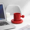 Tazze di caffè rosse creative con piatti rotondi Tazza di ceramica unica Piattino Bicchieri Tè Tazza di latte Vassoio Bellissimo regalo di compleanno di nozze T220810