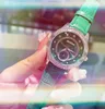 Voller Diamantring Damenuhren 37mm Echtledergürtel Japanisches Uhrwerk Quarz-Armbanduhren Superleuchtende Damen-Herrenuhr Montre De Luxe Geschenke