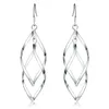 Boucles d'oreilles endemblées en argent sterling de haute qualité.